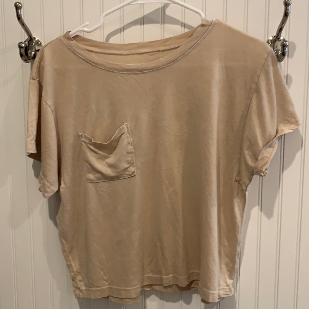 NWOT Cotton‎ Citizen darling Cropped Tee!